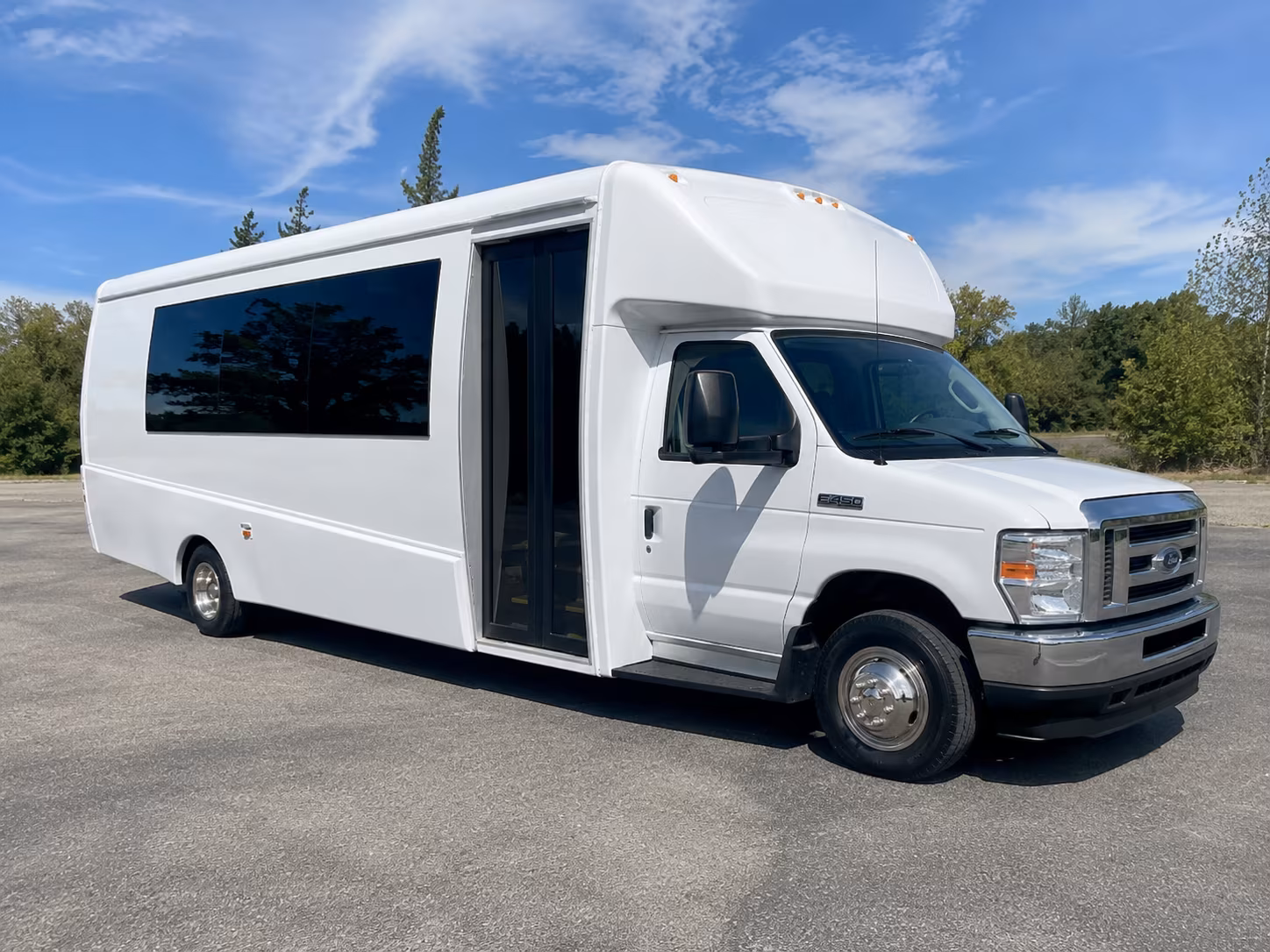 18 Passenger Party Bus Exterior