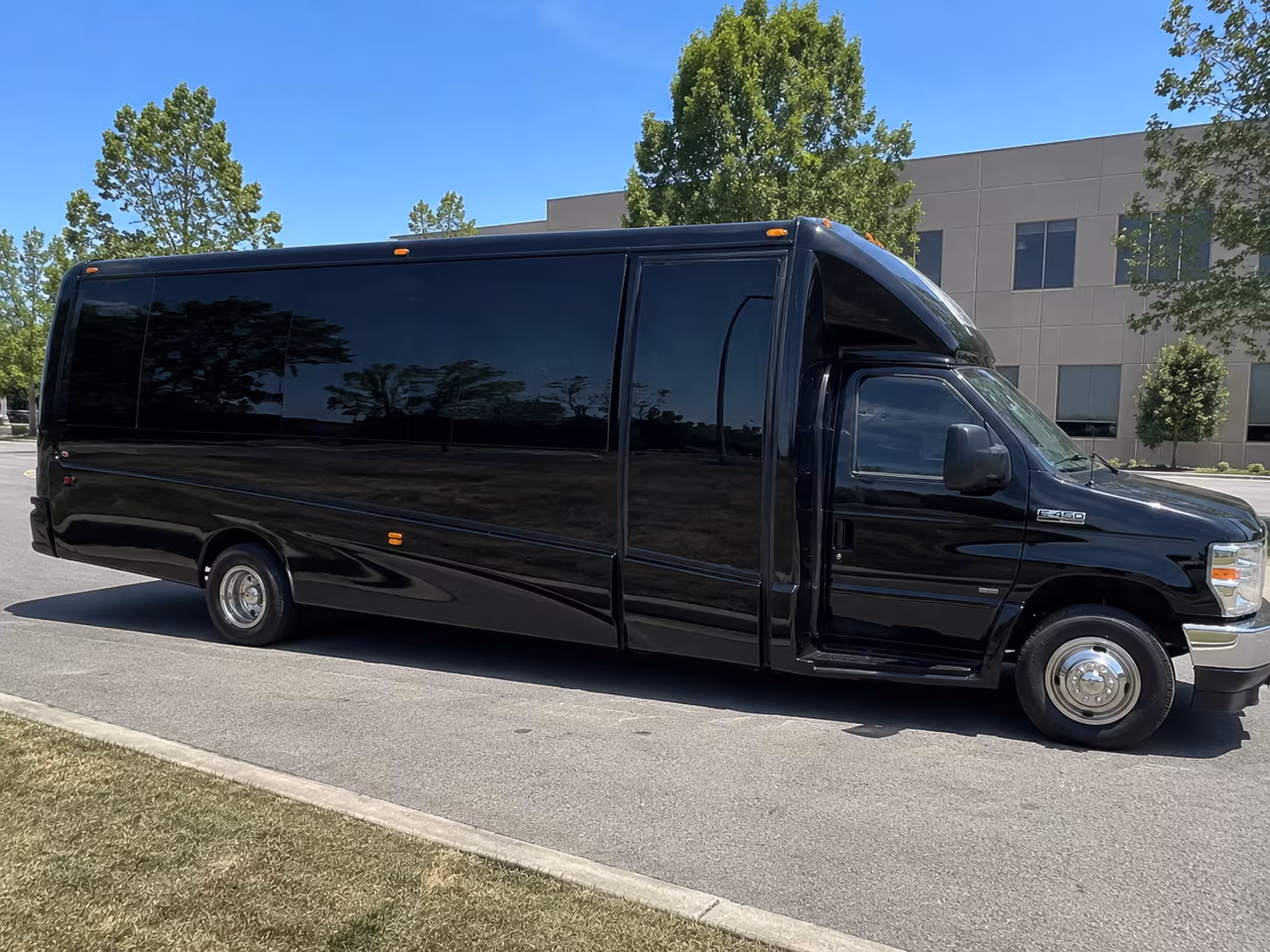 Burlington Birthday, Sweet 16, & Quinceañera Party Bus Rentals