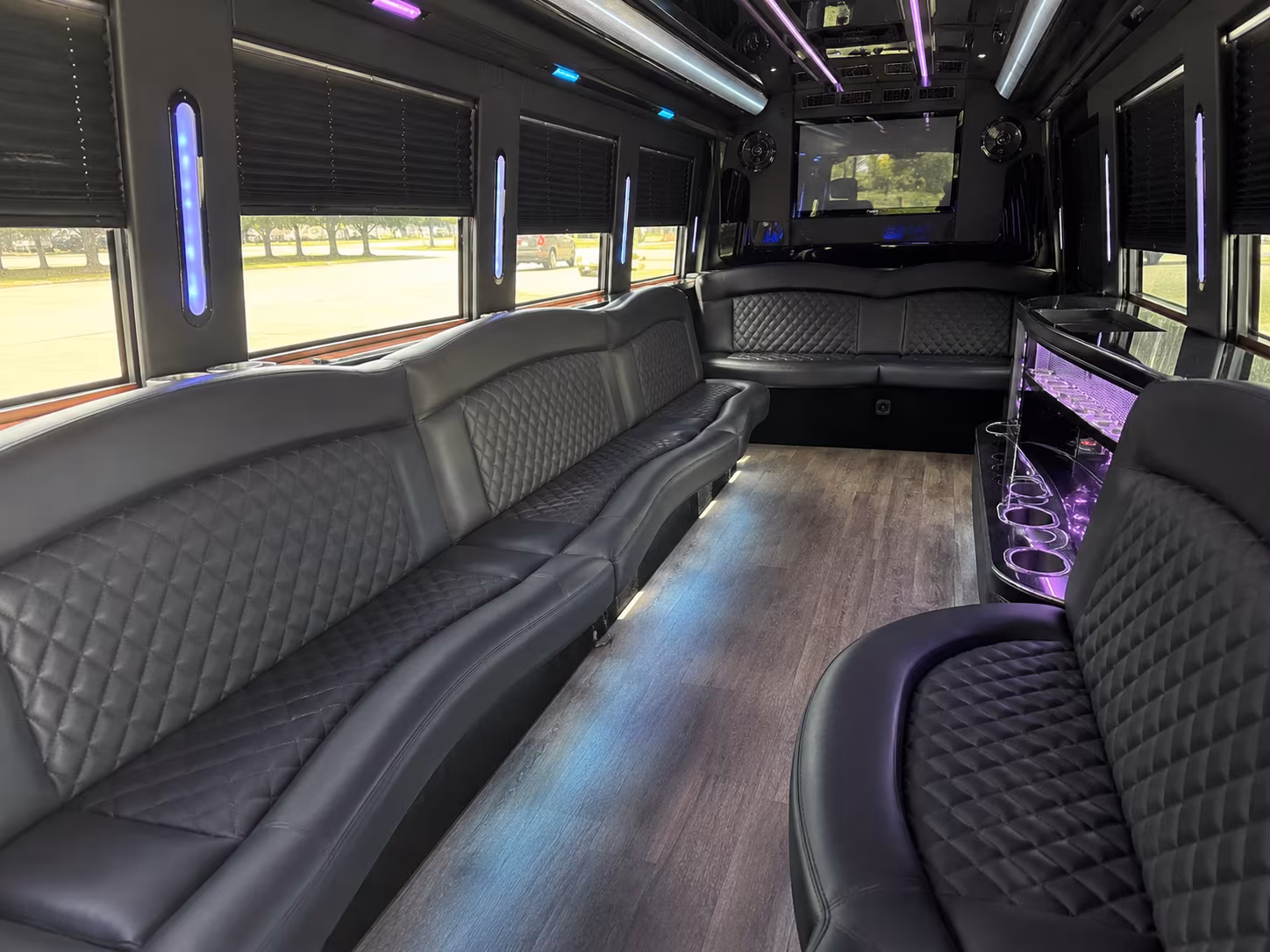 Holly Springs Winery Tour & Pub Crawl Transportation